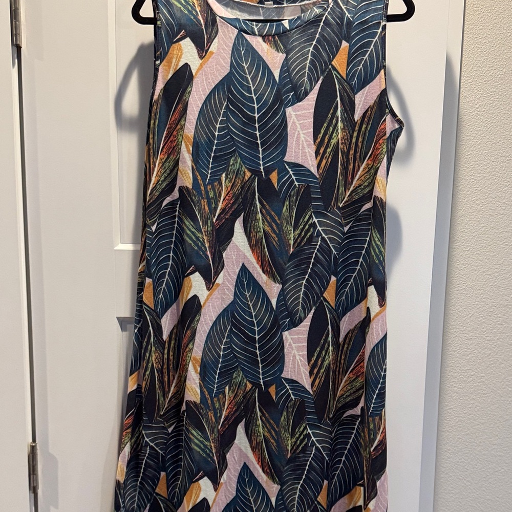 Sleeveless Navy Leaf Print Dress - Casual Summer Style